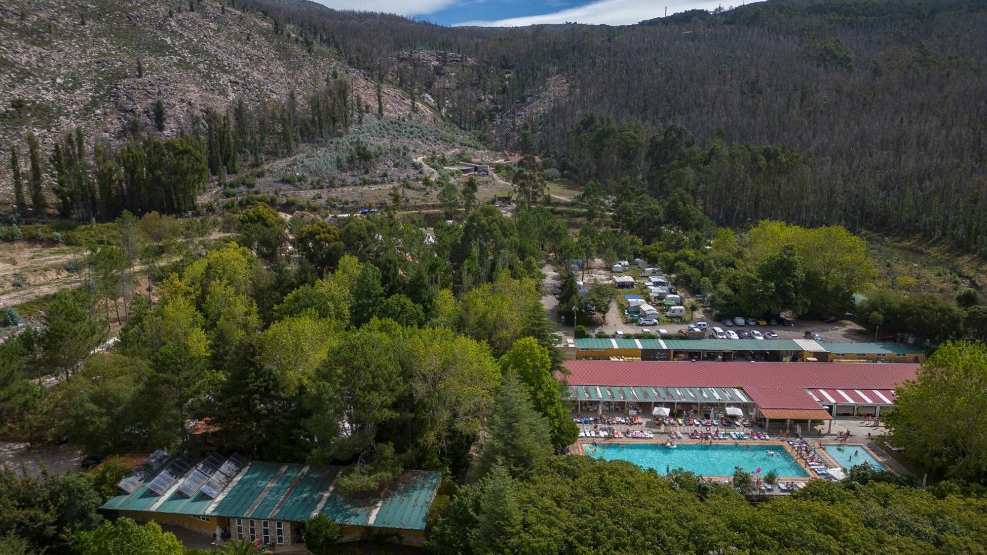 Camping Rural Ria de Arosa 2 Ribeira Bagian luar foto