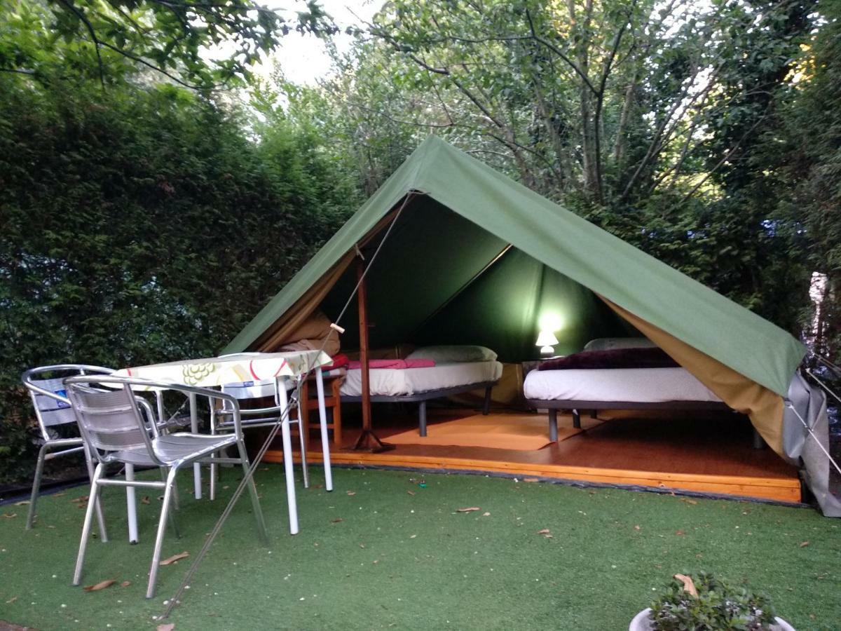 Camping Rural Ria de Arosa 2 Ribeira Bagian luar foto